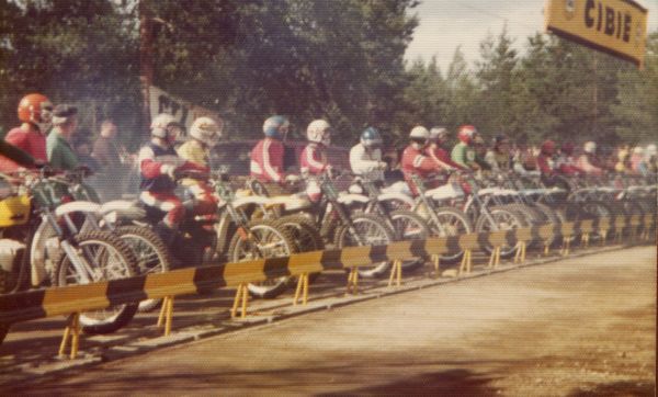 Hyvinkää GP-250 1974 startti valmiina